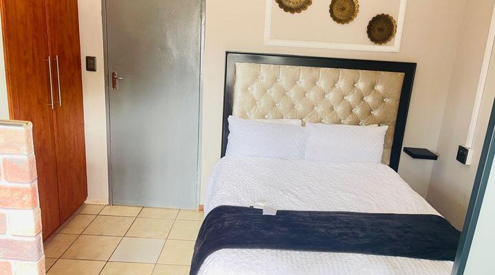 Plein on Suid Guesthouse