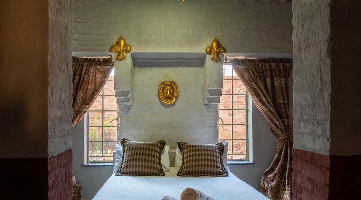 Equeen Inn at Castle Da Angelo