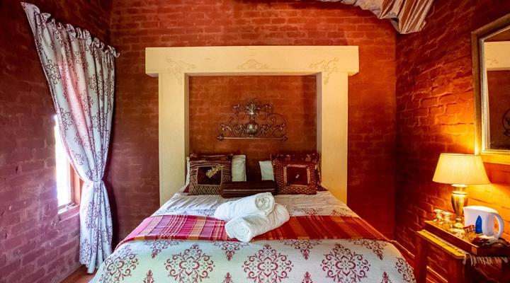 Equeen Inn at Castle Da Angelo