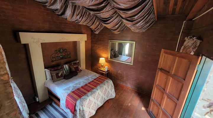 Equeen Inn at Castle Da Angelo