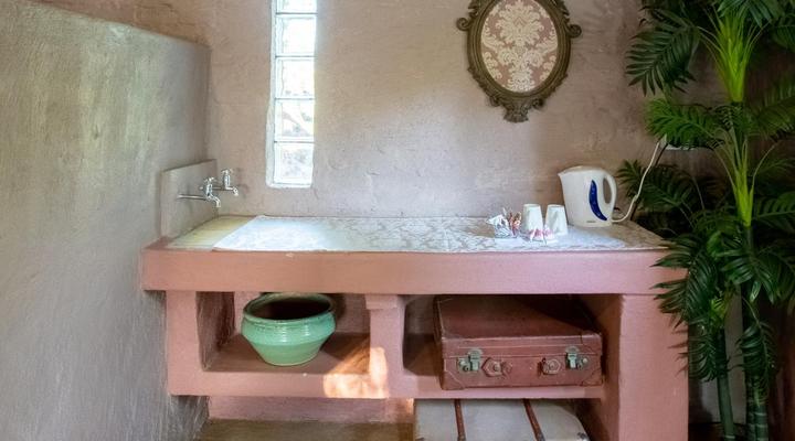 Equeen Inn at Castle Da Angelo