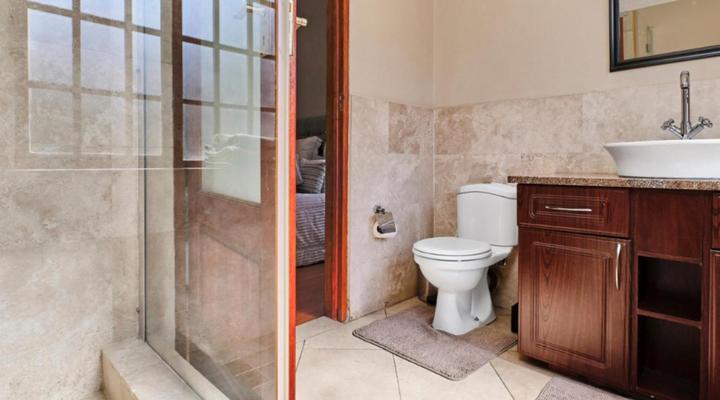 Rose Road Manor - Houghton Estate