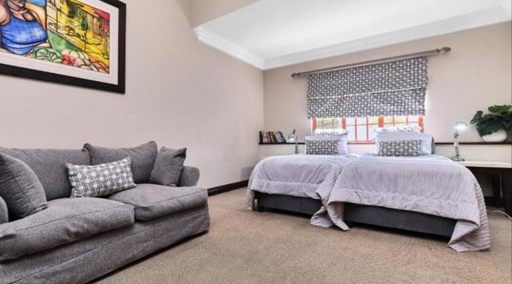 Rose Road Manor - Houghton Estate