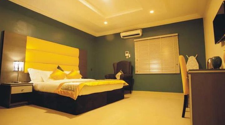 Le Paris Continental Hotel