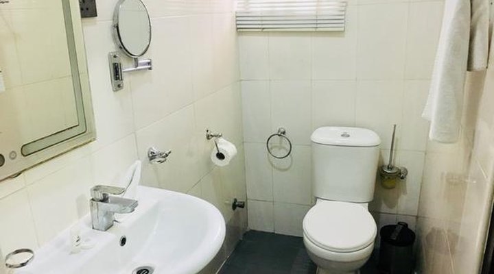 Le Paris Continental Hotel