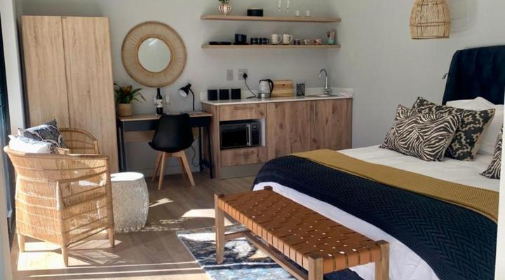 Constantia Winelands Lodge