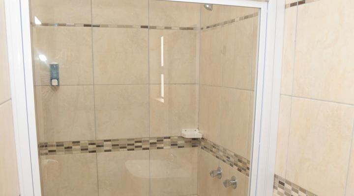 La Coastal Guesthouse