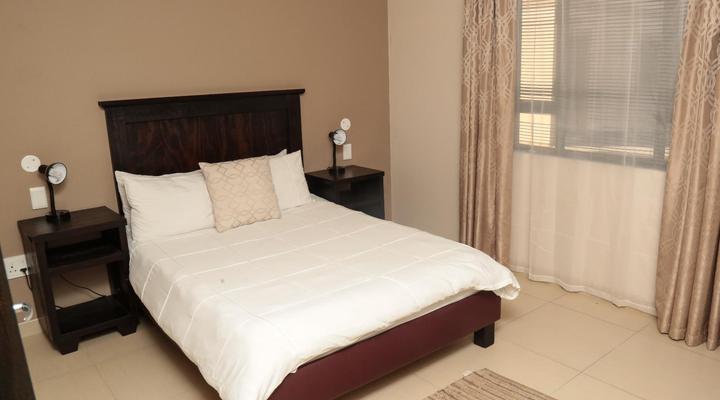 La Coastal Guesthouse