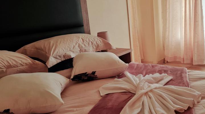 Mzilikazi Guesthouse & Tours