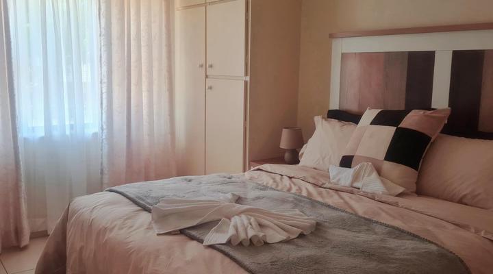 Mzilikazi Guesthouse & Tours