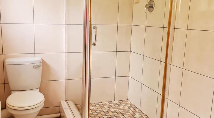 Mzilikazi Guesthouse & Tours