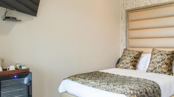 Dolphin Bay Boutique Hotel and Spa