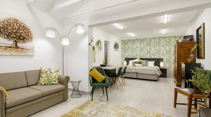 28 on Belmont self-catering Studio