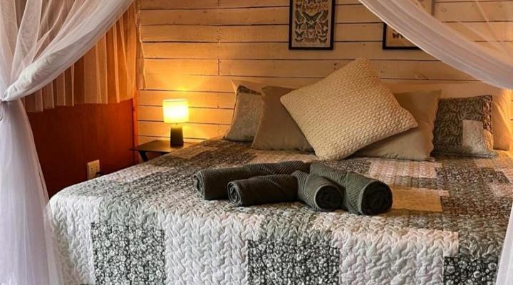 Croc's Nest Bush Lodge