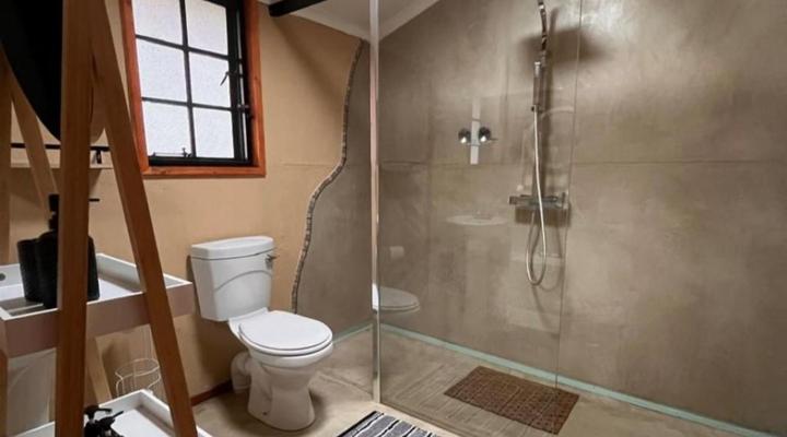 Croc's Nest Bush Lodge