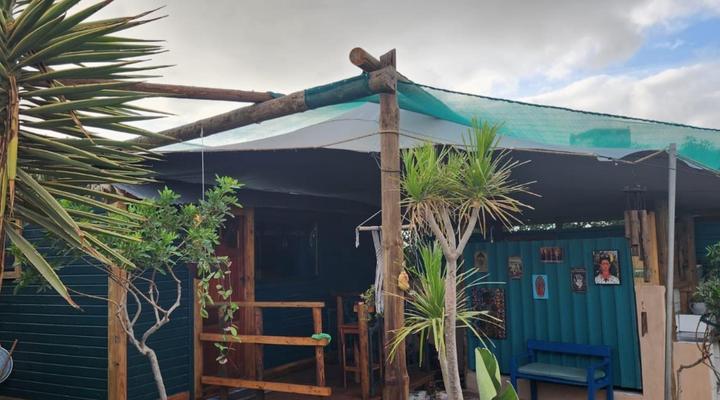 Jacobs Bay Backpackers - The Plot