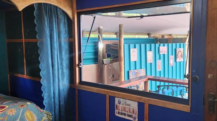 Jacobs Bay Backpackers - The Plot