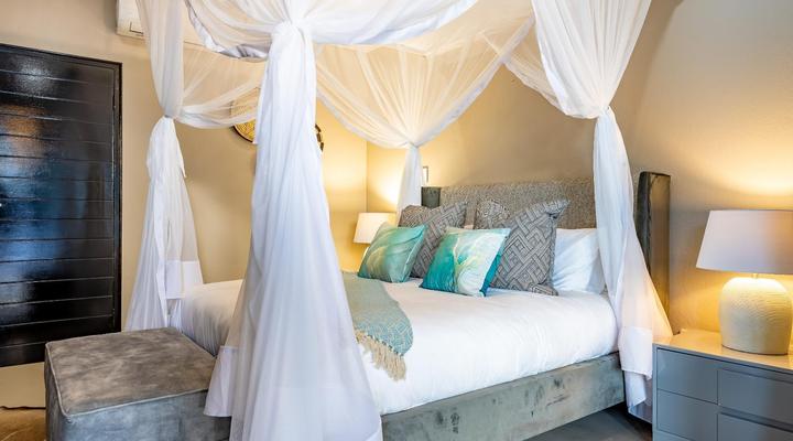 Ingwenkala Luxury Safari Lodge