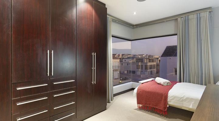 Tenos on Calypso 16 by HostAgents