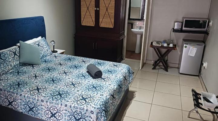 B Cubed Lodge and Restaurant