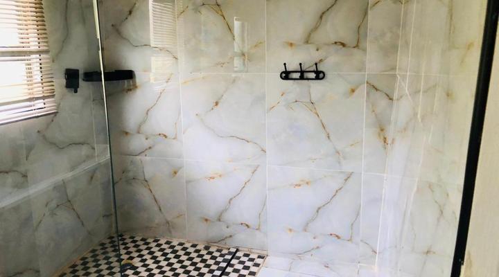 B Cubed Lodge and Restaurant