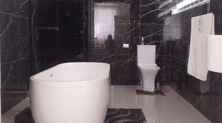 Whitehouse Guest Lodge