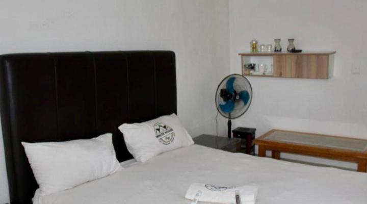 Whitehouse Guest Lodge