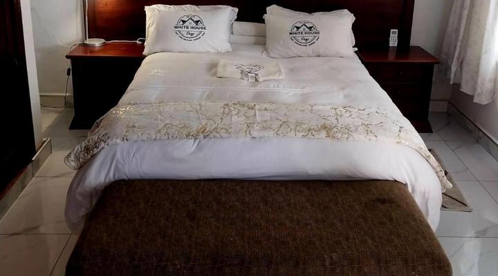 Whitehouse Guest Lodge