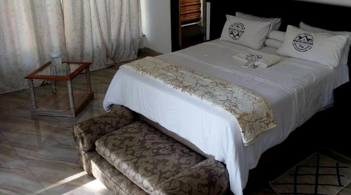 Whitehouse Guest Lodge