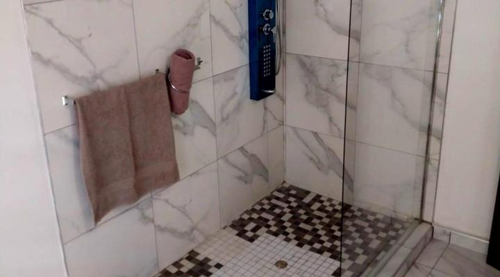 Whitehouse Guest Lodge