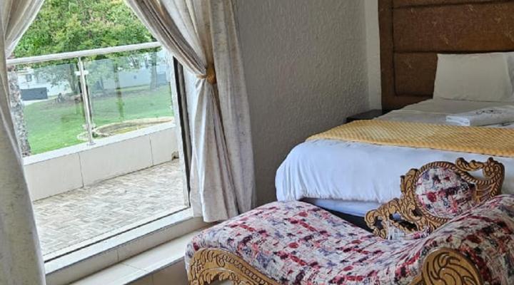 Whitehouse Guest Lodge