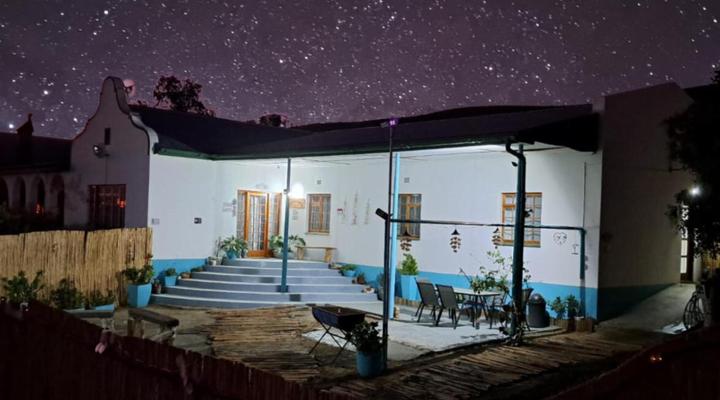 Oskopvlakte Karoo Farm House n Serengeti Bush Camp