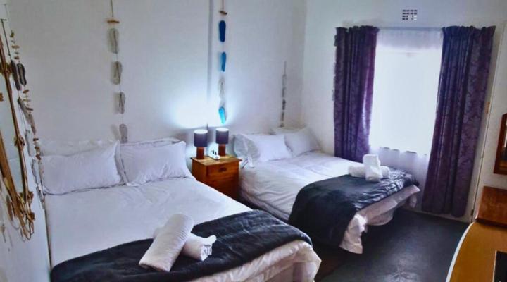 Oskopvlakte Karoo Farm House n Serengeti Bush Camp