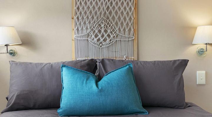 Studio on Hope by HostAgents