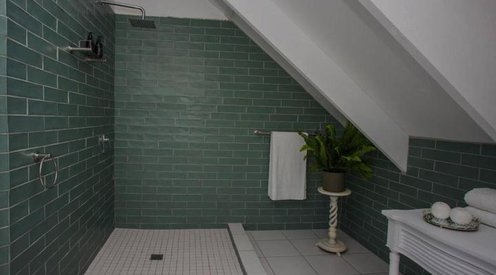 Riverside Country House