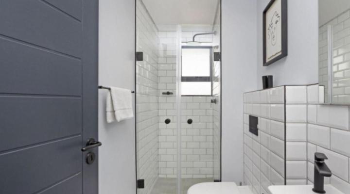 The Manhattan on Coral