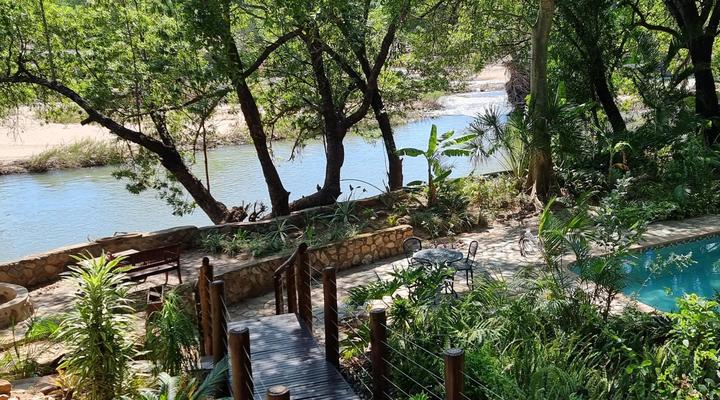 Paradise River Lodge