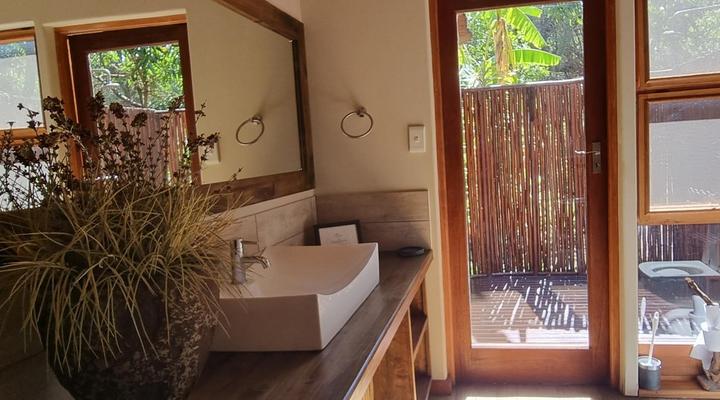 Paradise River Lodge