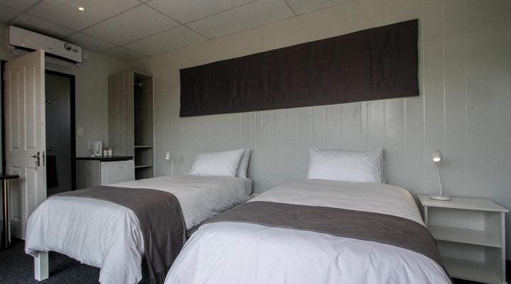 SleepOver Phabeni Gate