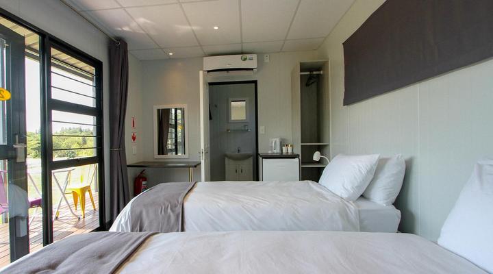 SleepOver Phabeni Gate