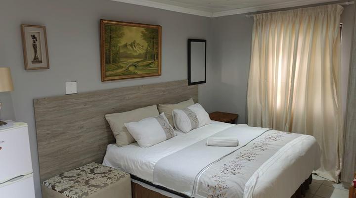 Sibahlenomhlambi Guest House