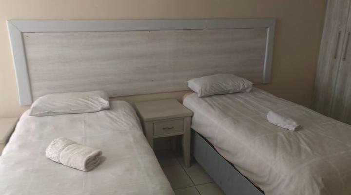 Sibahlenomhlambi Guest House