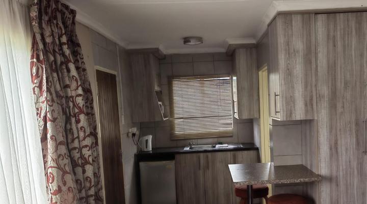 Sibahlenomhlambi Guest House