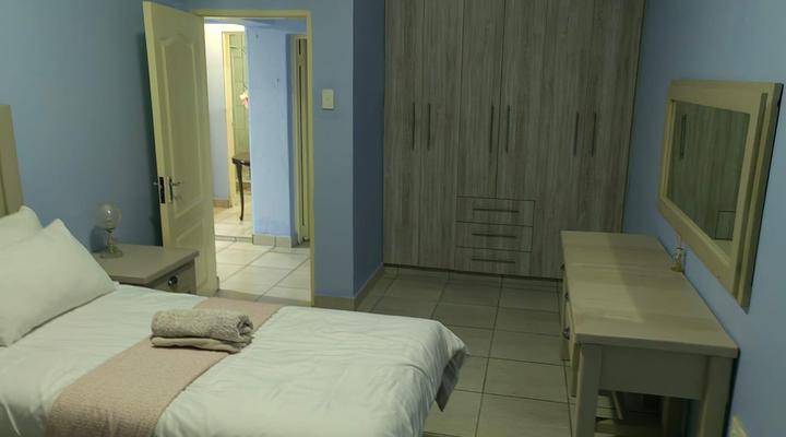 Sibahlenomhlambi Guest House