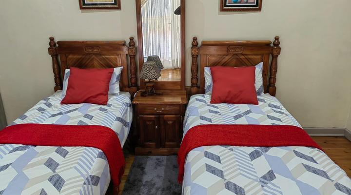 Sibahlenomhlambi Guest House