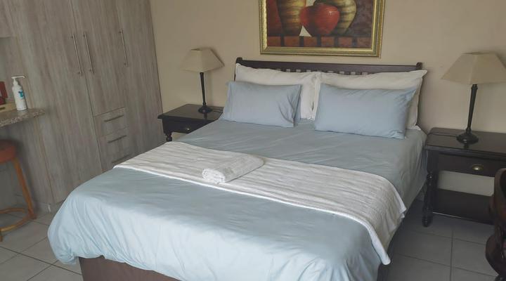 Sibahlenomhlambi Guest House