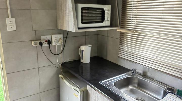 Sibahlenomhlambi Guest House