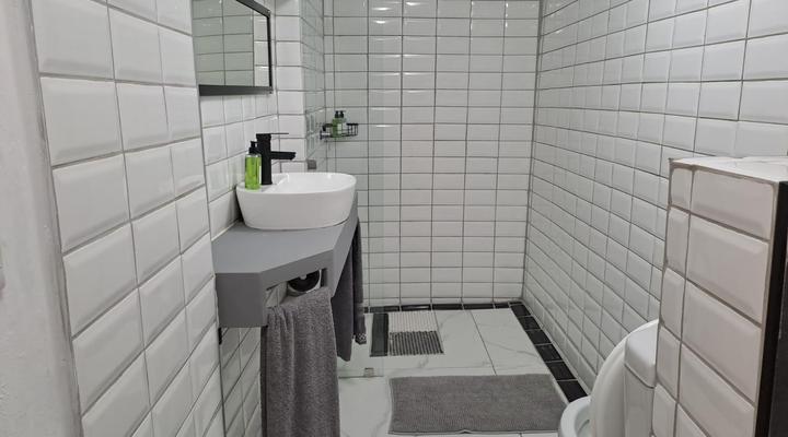 AirCommodation Guesthouse