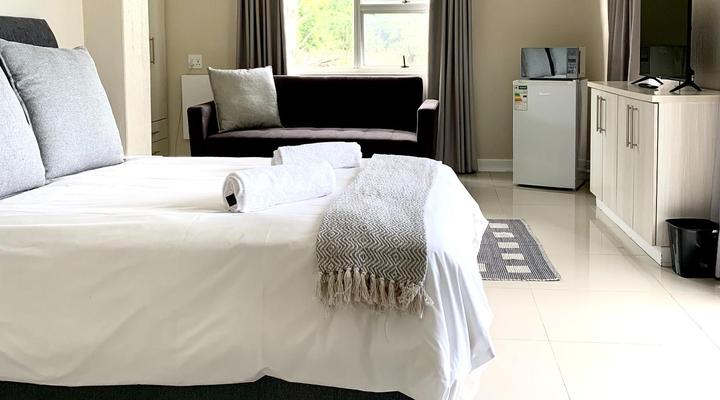 96 Meent Guest House