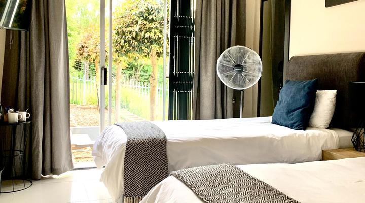 96 Meent Guest House